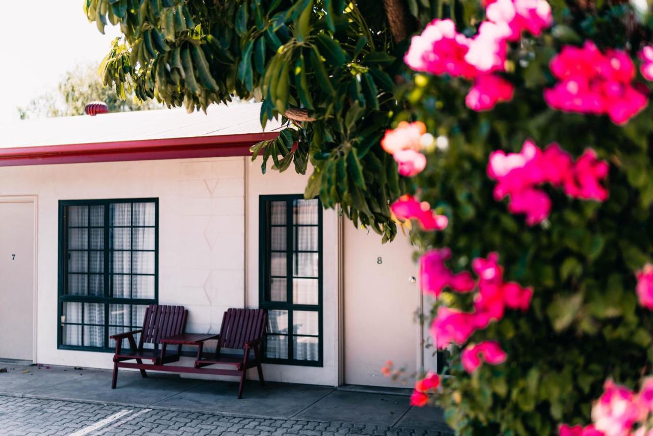 Motel Poinsettia Port Augusta Exterior photo