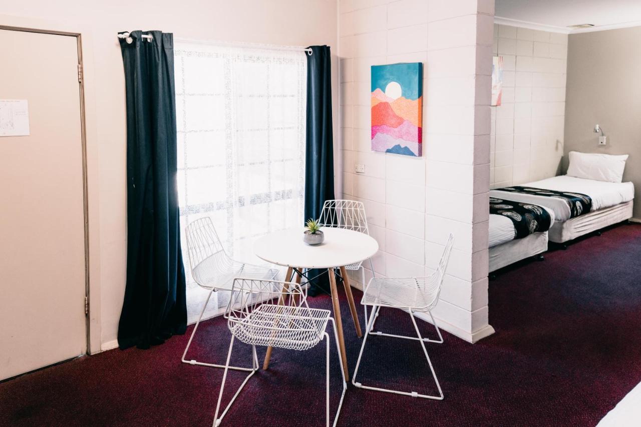Motel Poinsettia Port Augusta Exterior photo