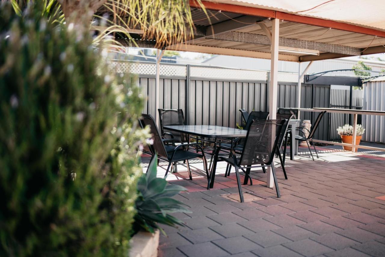 Motel Poinsettia Port Augusta Exterior photo