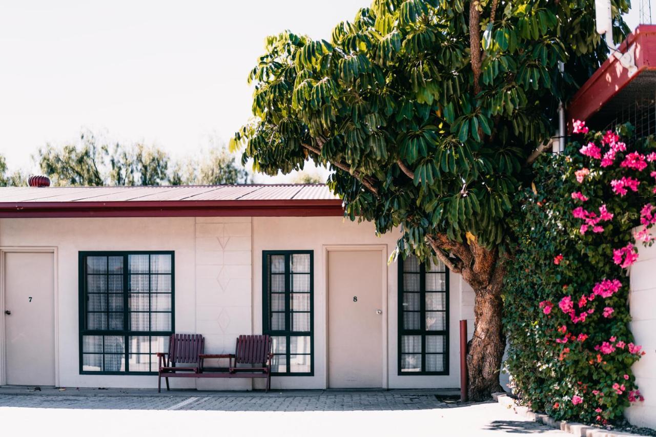 Motel Poinsettia Port Augusta Exterior photo