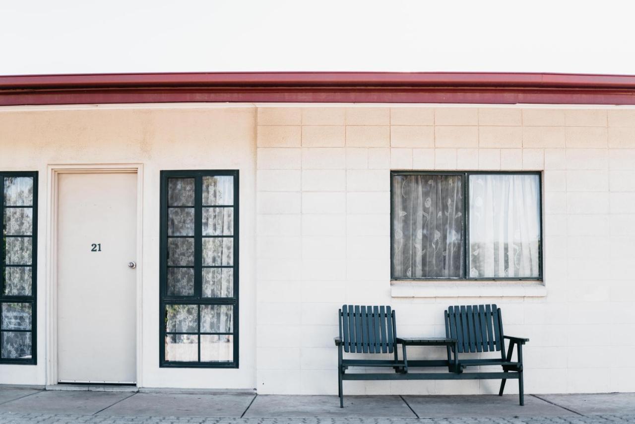 Motel Poinsettia Port Augusta Exterior photo